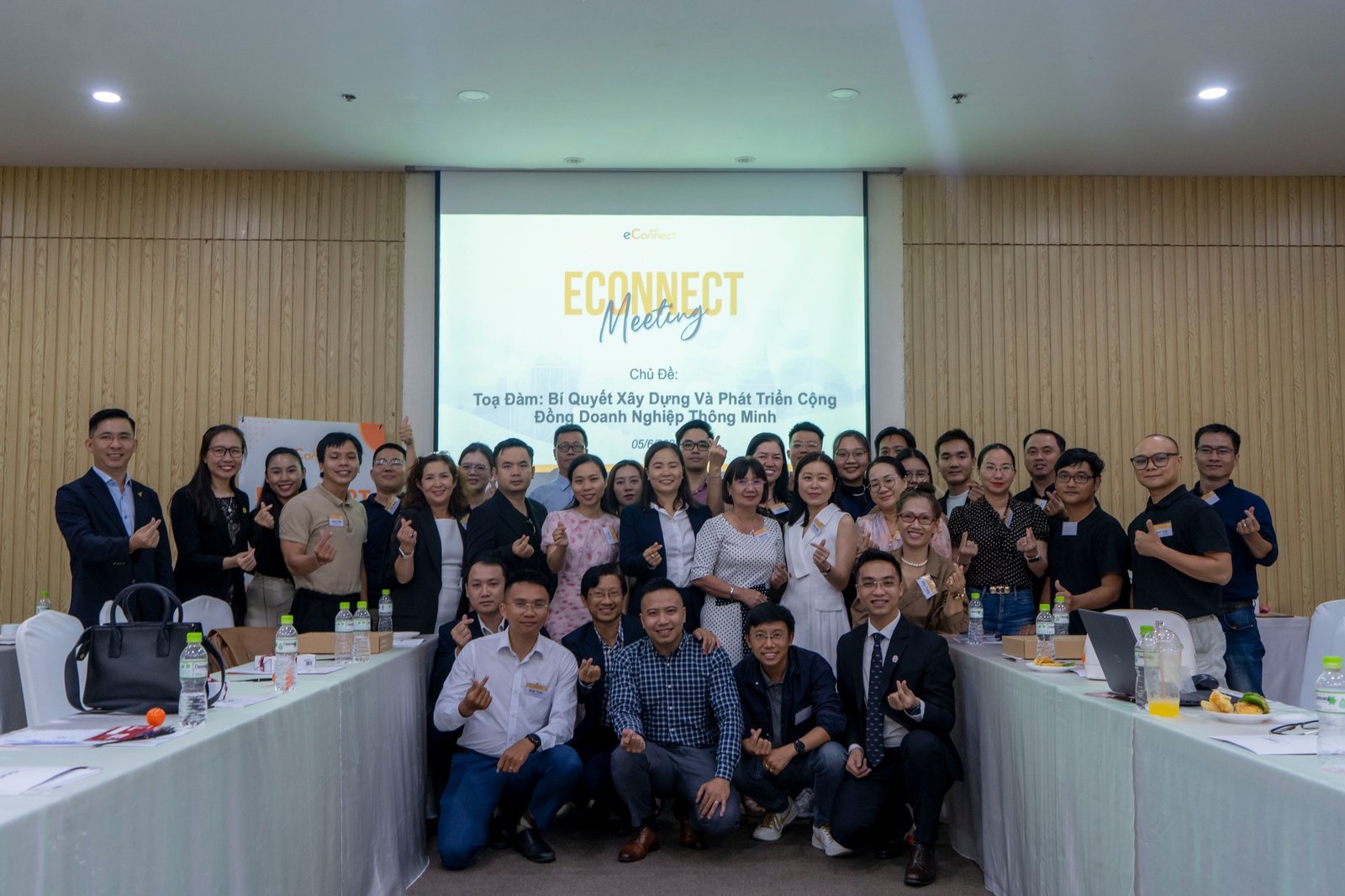 Legecy Ink Books Tham Gia eConnect Meeting 2025: Bí Quyết Xây Dựng và Phát Triển Cộng Đồng Doanh Nghiệp Thông Minh